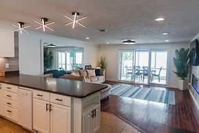 Million Dollar View Bayshore Beach House