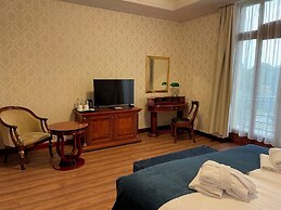 Hotel Golden Palace