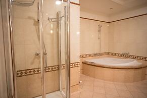 Hotel Golden Palace