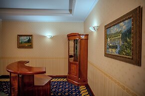Hotel Golden Palace