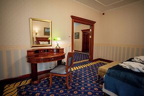 Hotel Golden Palace