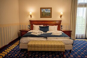 Hotel Golden Palace