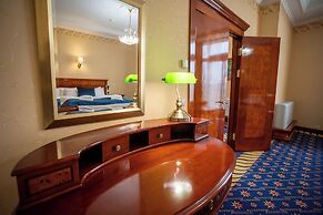 Hotel Golden Palace