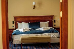 Hotel Golden Palace