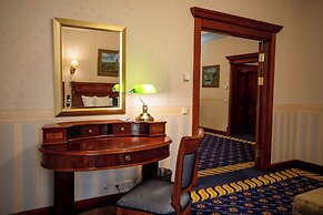 Hotel Golden Palace