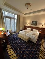 Hotel Golden Palace