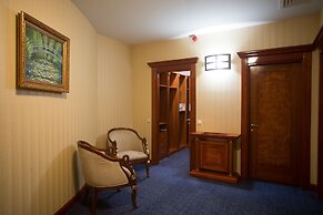 Hotel Golden Palace