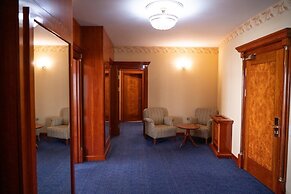 Hotel Golden Palace