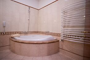 Hotel Golden Palace