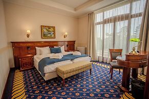Hotel Golden Palace