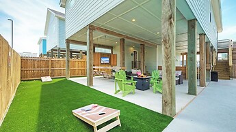 Swinging Easy by Avantstay Private Pool, Firepit, Balcony