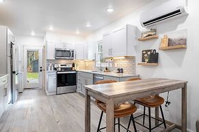 Bears Place by Avantstay Cozy Mountain Cabin in Brevard + Firepit