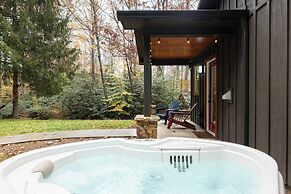 Bears Place by Avantstay Cozy Mountain Cabin in Brevard + Firepit