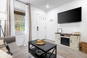 Bears Place by Avantstay Cozy Mountain Cabin in Brevard + Firepit