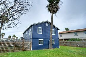 Surfin Dog by Avantstay Coastal Escape w/ Yard!