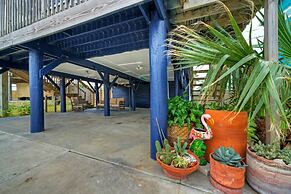 Surfin Dog by Avantstay Coastal Escape w/ Yard!