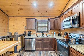 The Wacky Woodpecker by Avantstay Game Room, Private Hot Tub, & Pool A