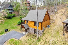 The Wacky Woodpecker by Avantstay Game Room, Private Hot Tub, & Pool A