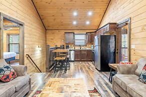 The Wacky Woodpecker by Avantstay Game Room, Private Hot Tub, & Pool A