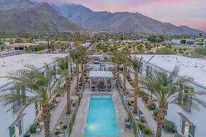 Zanjero by Avantstay Mins From Downtown Palm Springs Private Terrace, 