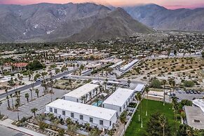 Zanjero by Avantstay Mins From Downtown Palm Springs Private Terrace, 