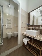 Porta Alla Croce Guest House