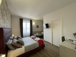 Porta Alla Croce Guest House