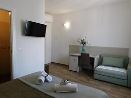 Porta Alla Croce Guest House