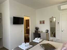 Porta Alla Croce Guest House