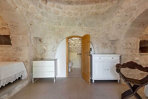 3745 Trullo Puspo by Barbarhouse