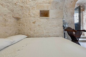 3745 Trullo Puspo by Barbarhouse