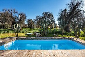 3745 Trullo Puspo by Barbarhouse