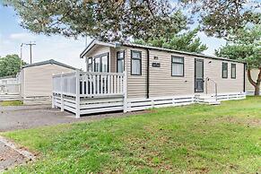 2 Bed 6 Berth Lodge in Shorefield Oakdene Dorset