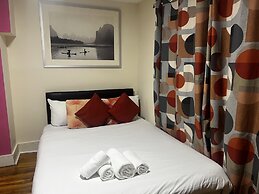 Deluxe 1-bed Apartment in Greenford