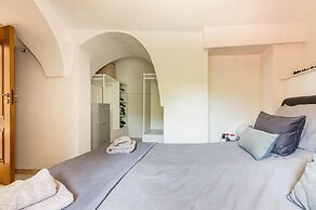 2942 Villa Cucunci by Barbarhouse