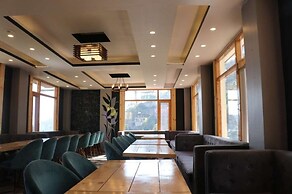 Eden Hotel and Resort