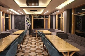 Eden Hotel and Resort