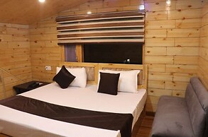 Eden Hotel and Resort