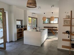 Exclusive Holiday Home Villa Marumare