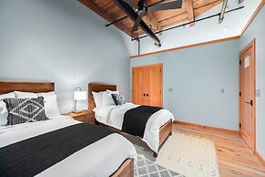 Exquisite 3BDR Penthouse in Downtown TC