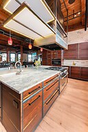 Exquisite 3BDR Penthouse in Downtown TC
