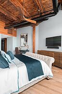 Exquisite 3BDR Penthouse in Downtown TC
