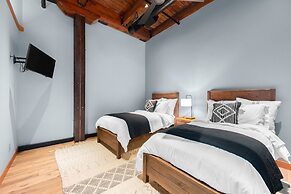 Exquisite 3BDR Penthouse in Downtown TC
