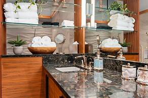 Exquisite 3BDR Penthouse in Downtown TC