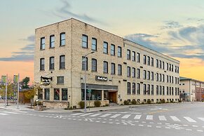 Exquisite 3BDR Penthouse in Downtown TC