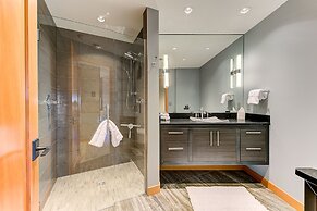 Exquisite 3BDR Penthouse in Downtown TC
