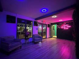 Central Boutique Hotel