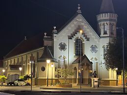 Central Boutique Hotel