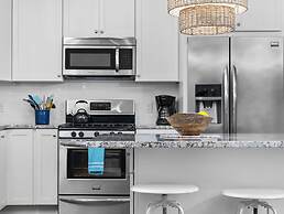 The Heart of TC 2BDR Condo Unit 115
