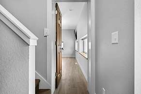 4BDR Retreat Downtown & East Bay 3191